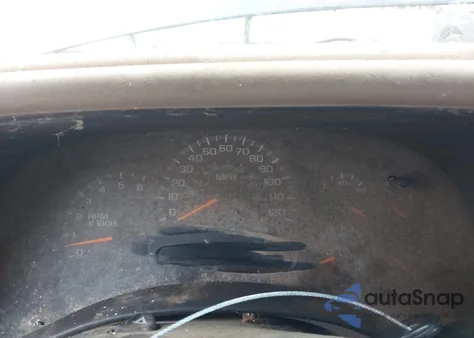 2003 Chevrolet Suburban 1500 Z71 из США, поврежденный, VIN 3GNFK16T83G183246